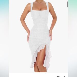 Elegant White Sleeveless Dress